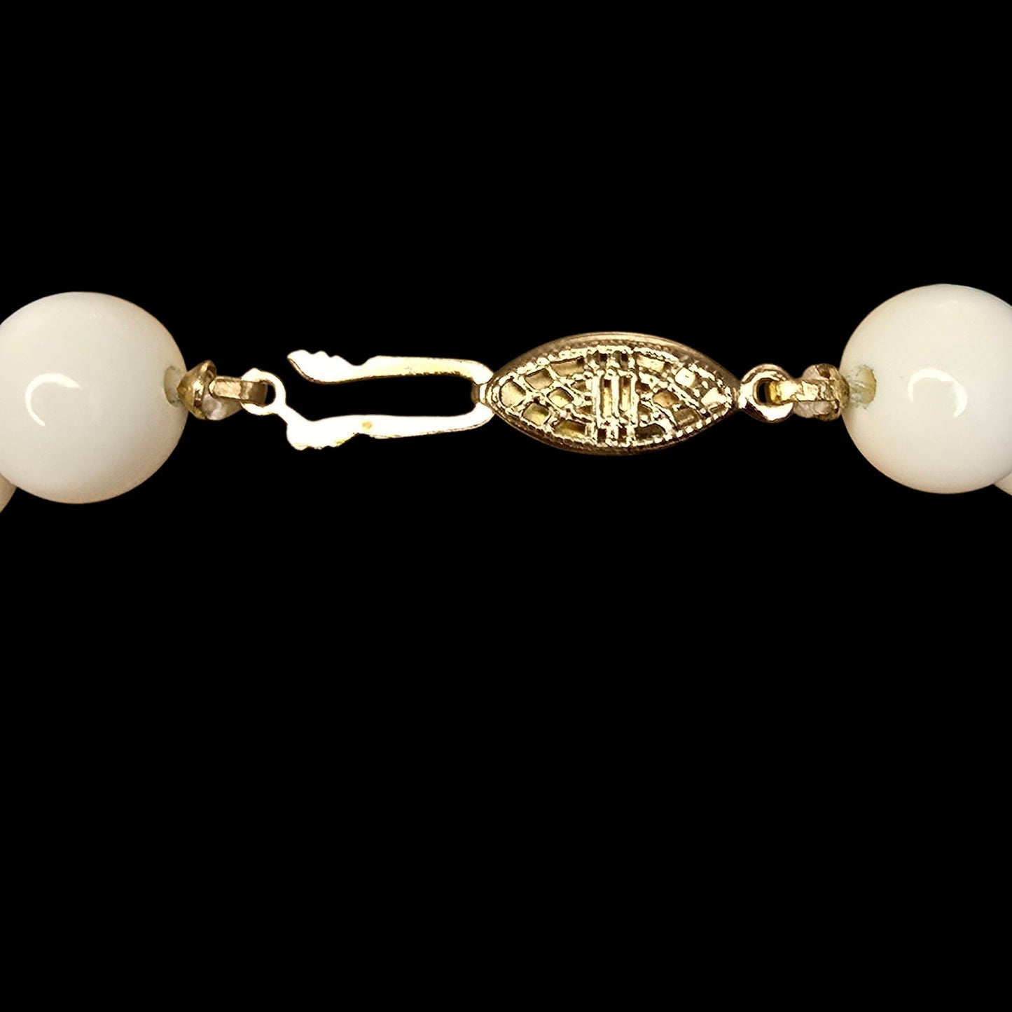 * Vtg Floral Strand Necklace Handpainted over Applied Bead Gold Tone Accents 28"