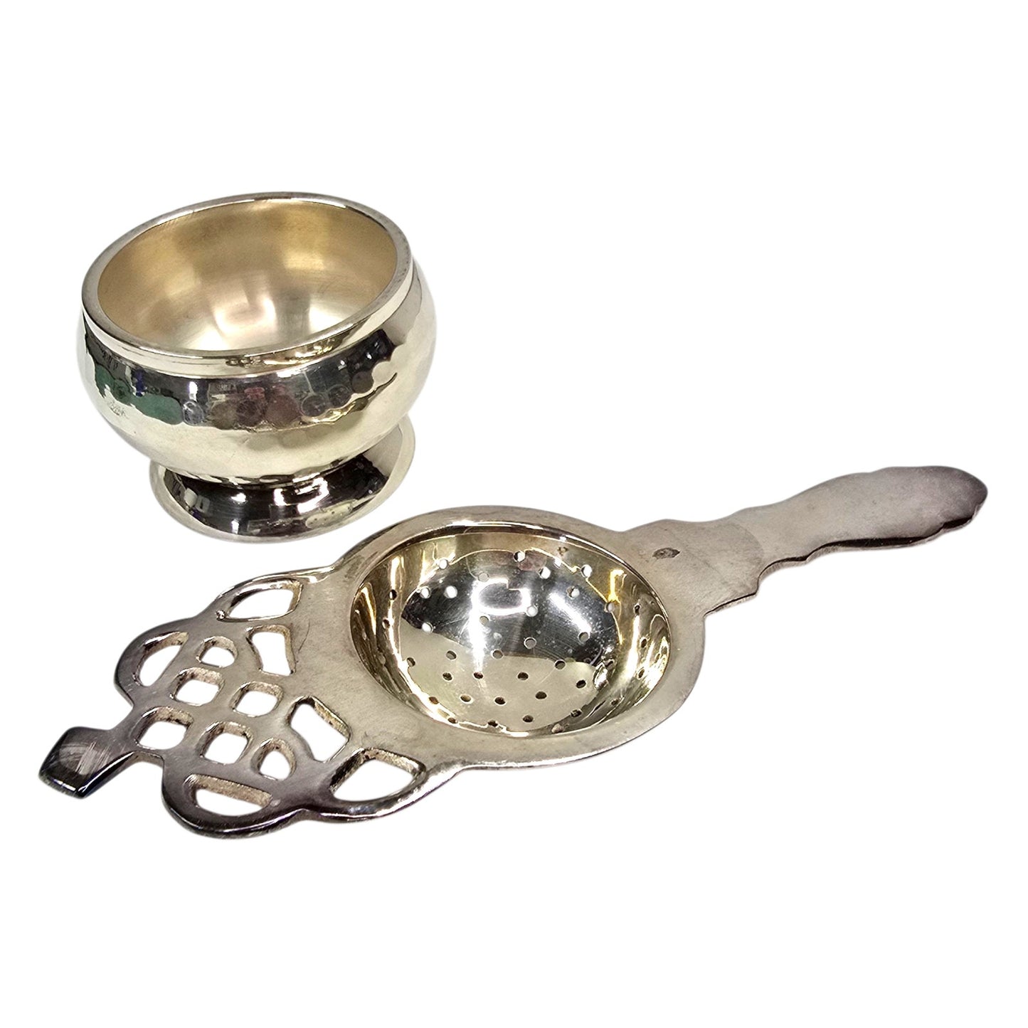 Vtg Warwick Tea Strainer with Bowl Hammered Silver Plated Item No 7094