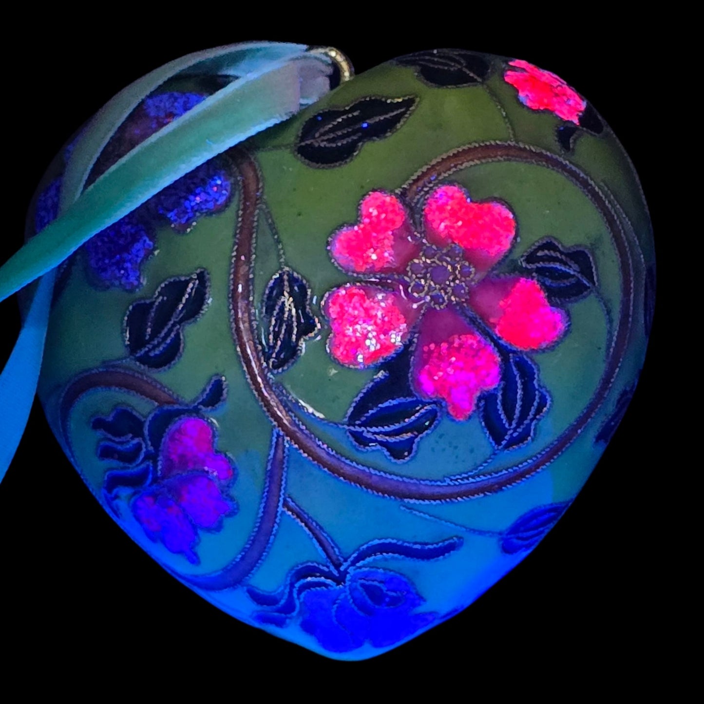 Cloisonne Puffy Heart Hanging Decor Ornament Green with Red Purple Flowers