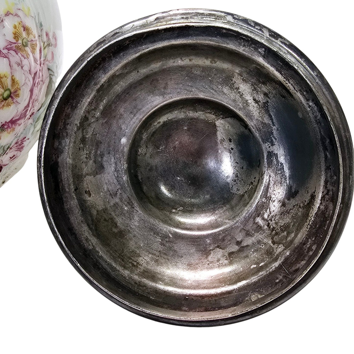 Antique Biscuit Jar Taylor & Tunnicliff England Ornate Silver Plate Lid with Finial, Porcelain
Shows age and wear, see pictures