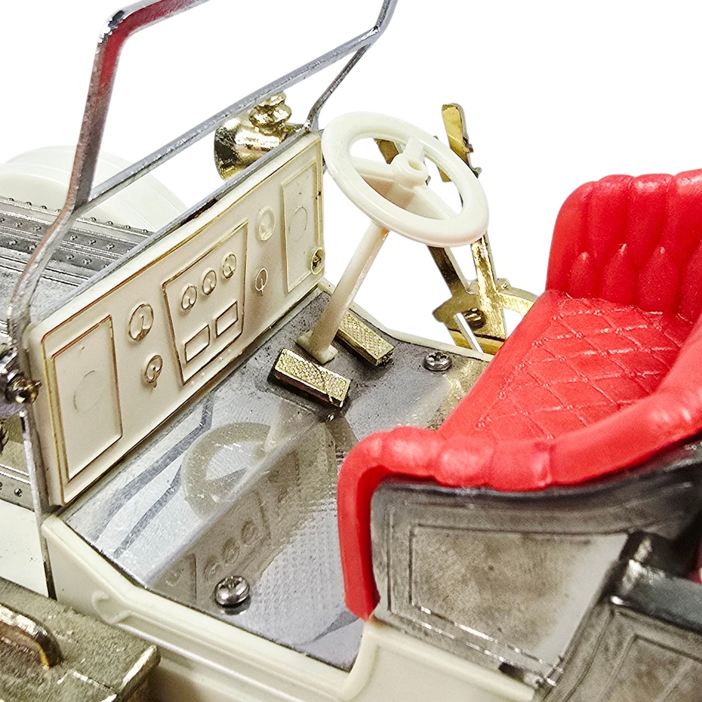 Vtg 1930's Antique Car AM Transistor Radio 9V Tested Working Novelty Toy Radio