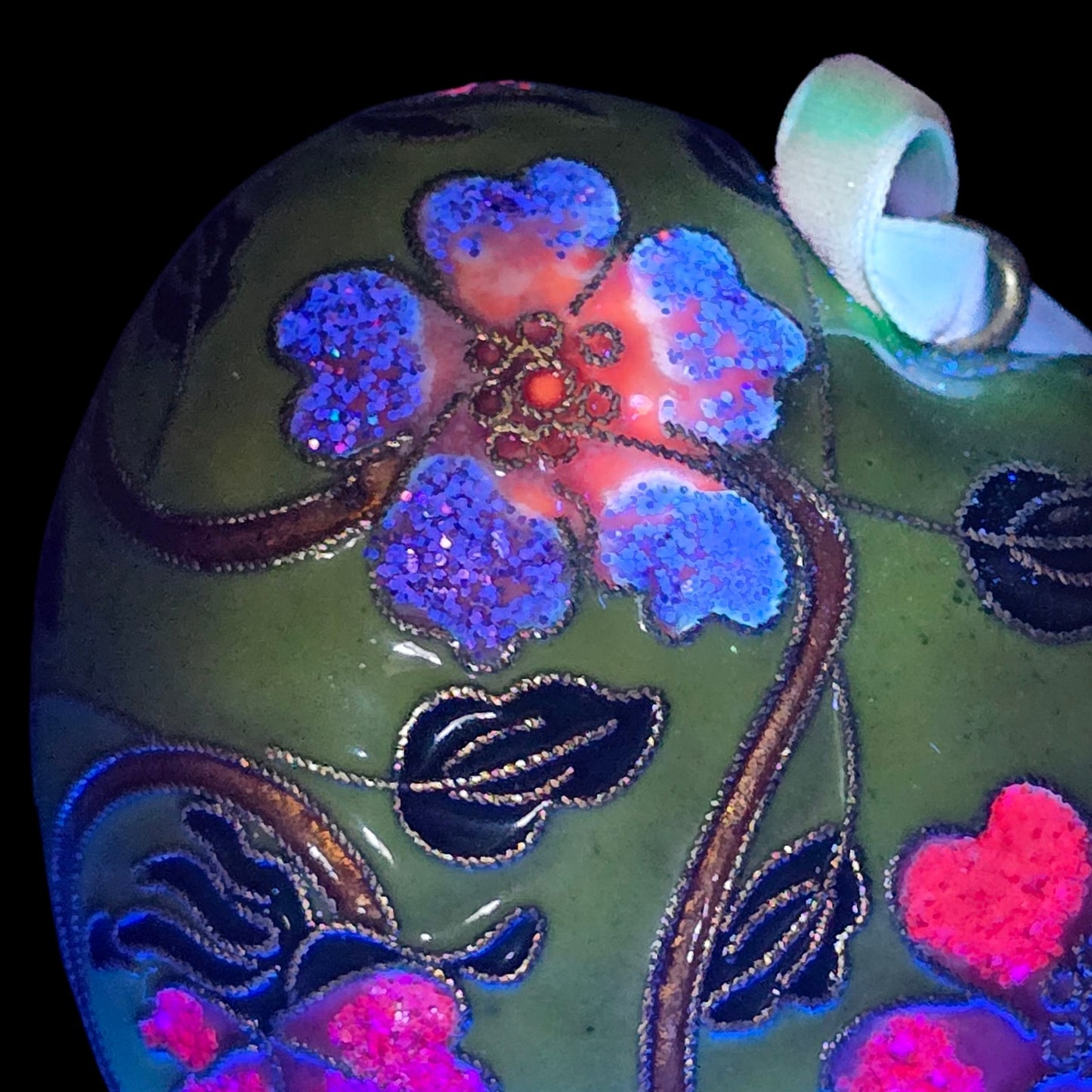Cloisonne Puffy Heart Hanging Decor Ornament Green with Red Purple Flowers