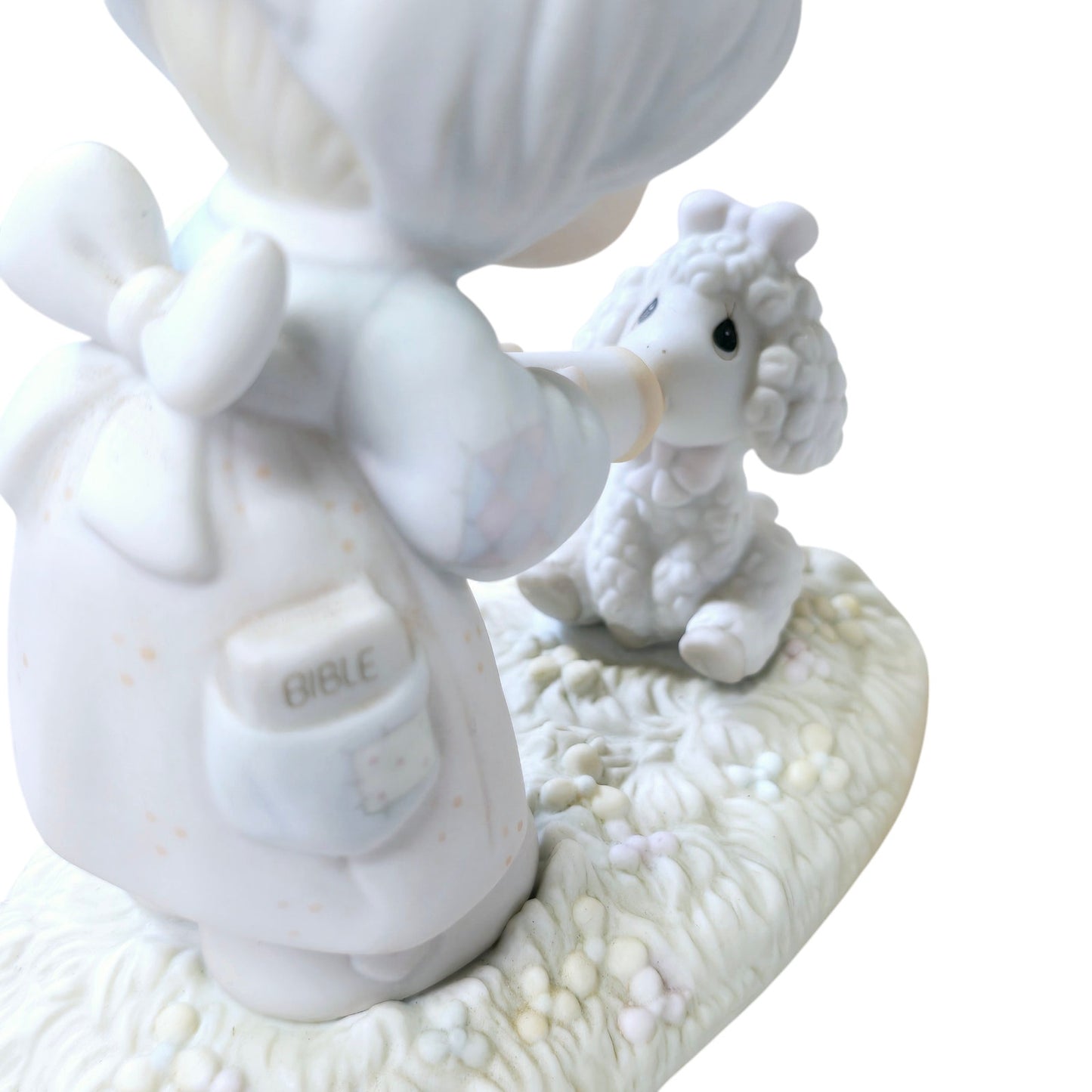 Vtg 1987 Feed My Sheep Precious Moments Figurine Members Only Piece with Box