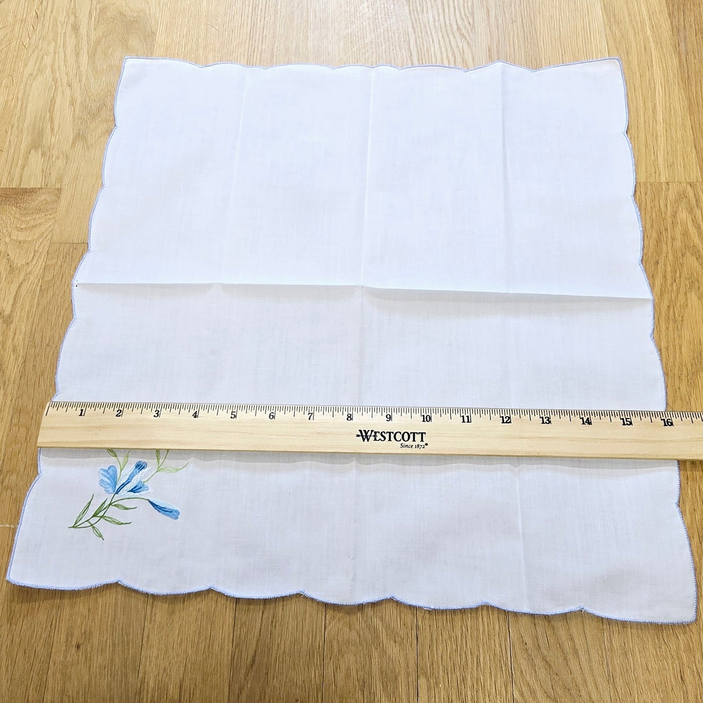 Set of 7 16" x 16" Vintage Floral Embroidered Napkins