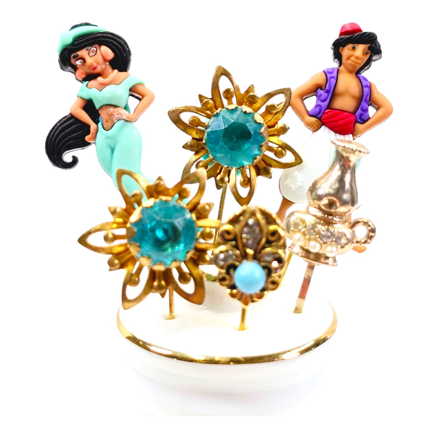 Jasmine & Aladdin Vintage Disney Salt Shaker Display for Pins