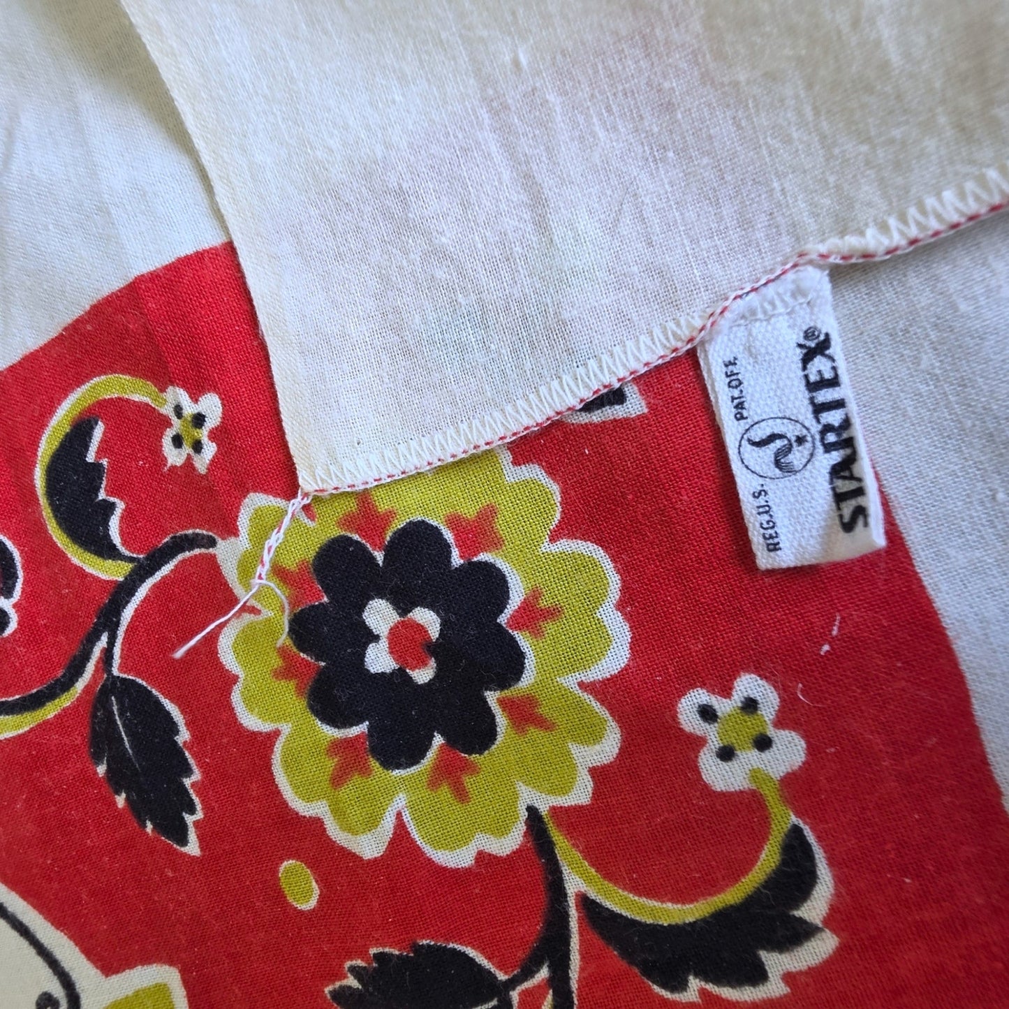 Startex Wonder-Dri Kitchen Towel Vintage Folk Art Dancers Floral Red White