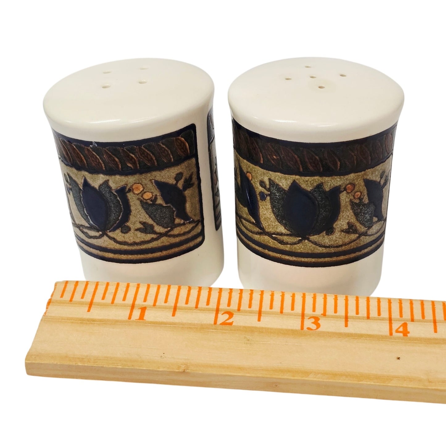 Mikasa Arabella Intaglio Salt and Pepper Shakers CAC01 - Malaysia Stoneware