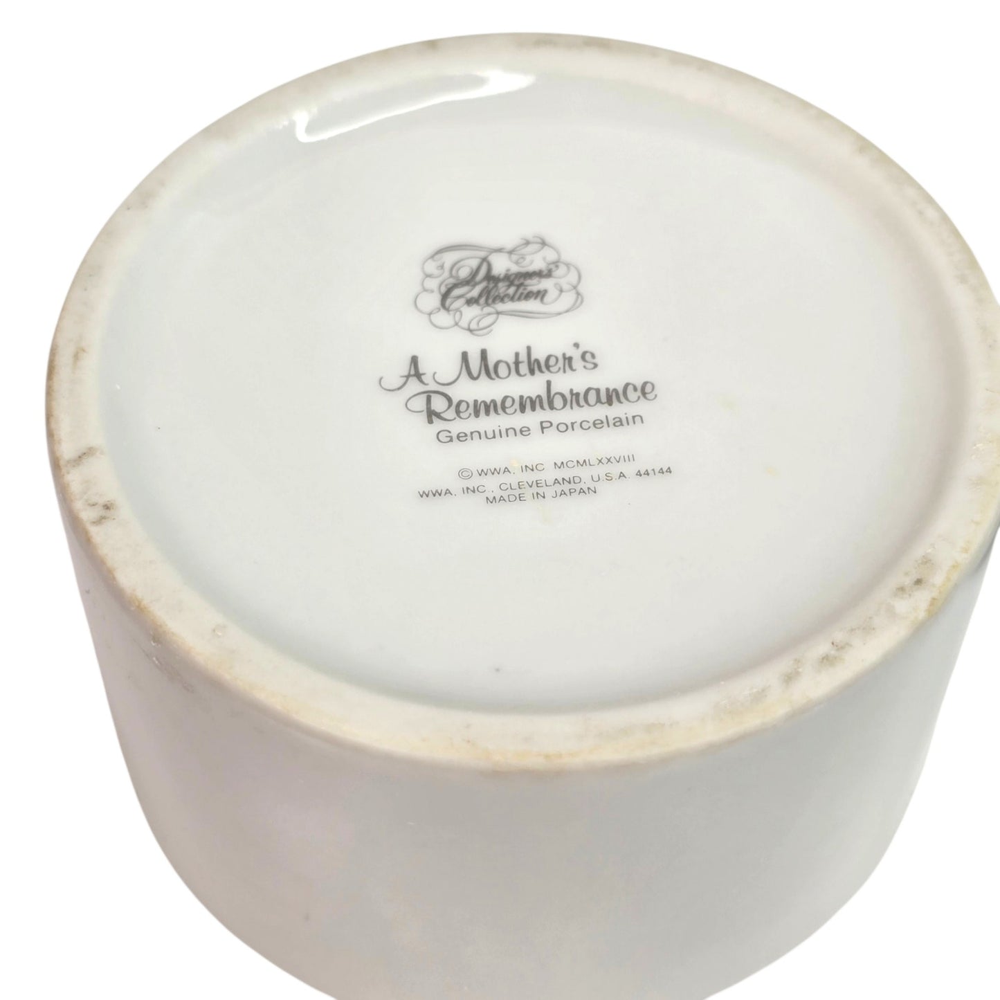 Vintage 1978 A Mother's Remembrance Porcelain Box Designer's Collection Gold Rim