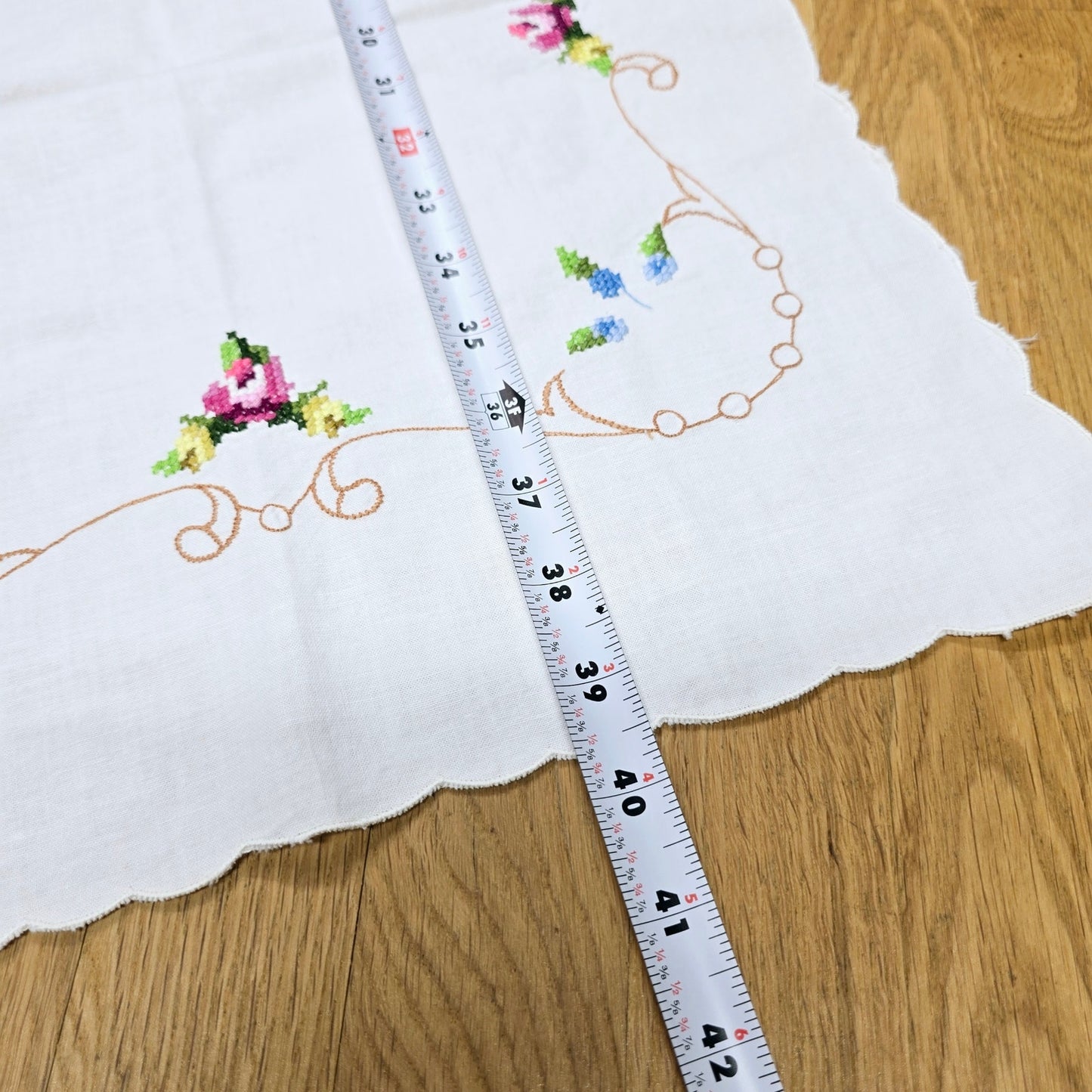 Floral Embroidered Table Runner with 3 Napkins