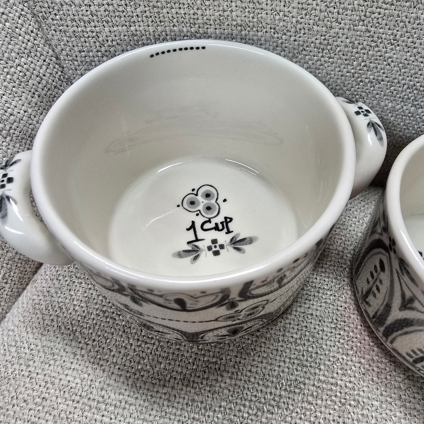 Anthropologie Black & White Handpainted Stoneware Nesting Measuring Cups