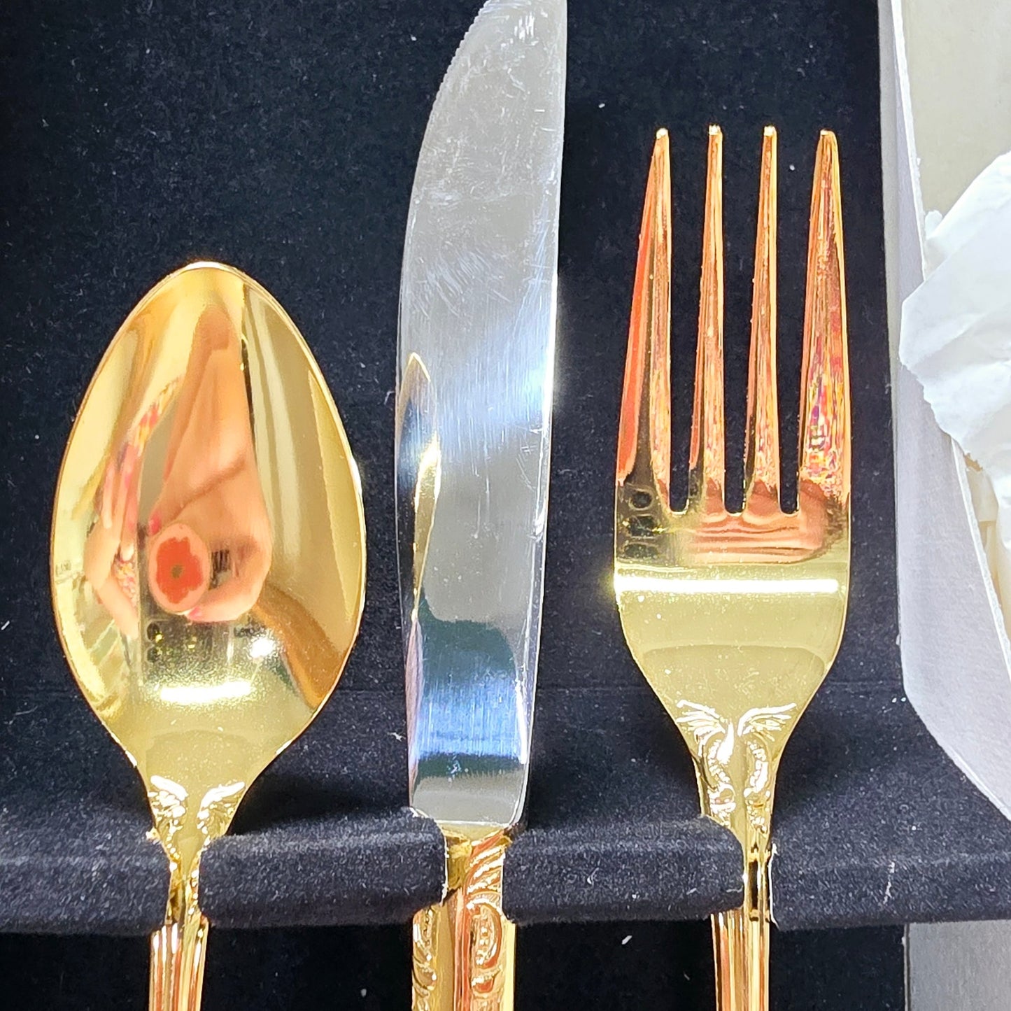 Vintage NIB Golden Nachez 20-Piece Service for 4 Rogers by Kenwood Silver Co., Gold Tone Stainless Steel Silverware