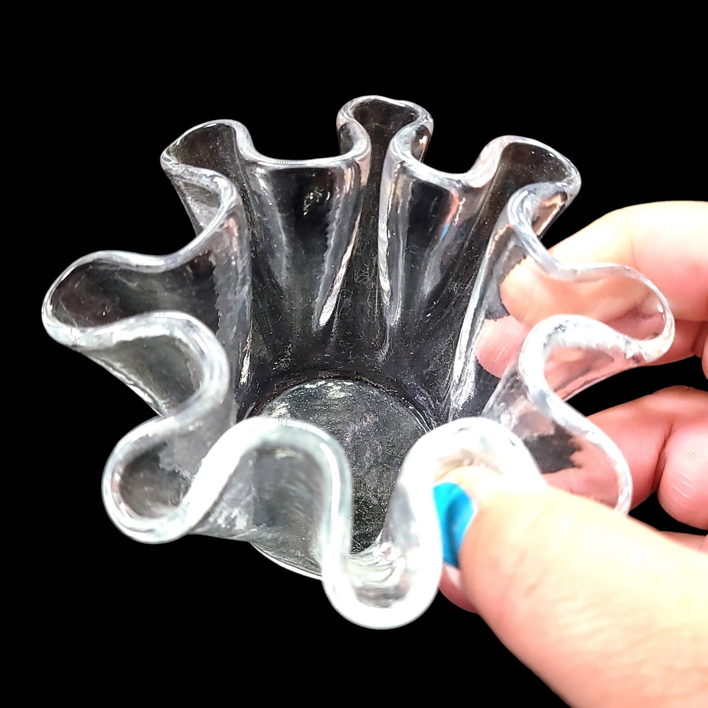 Small Clear Glass Scalloped Ribbon Vase Ruffle Edge Fluted Bud Vase 3"