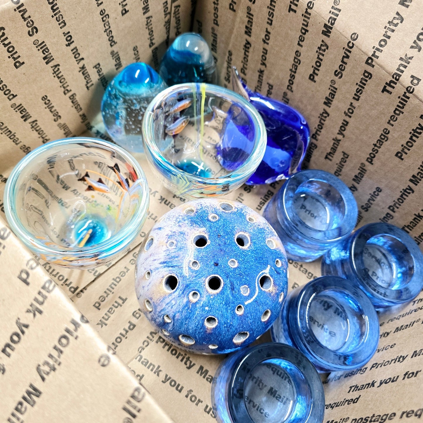 BLUE GLASS / CANDLE OCEAN THEME - MEDIUM FLAT RATE HEAVY BOX LOT