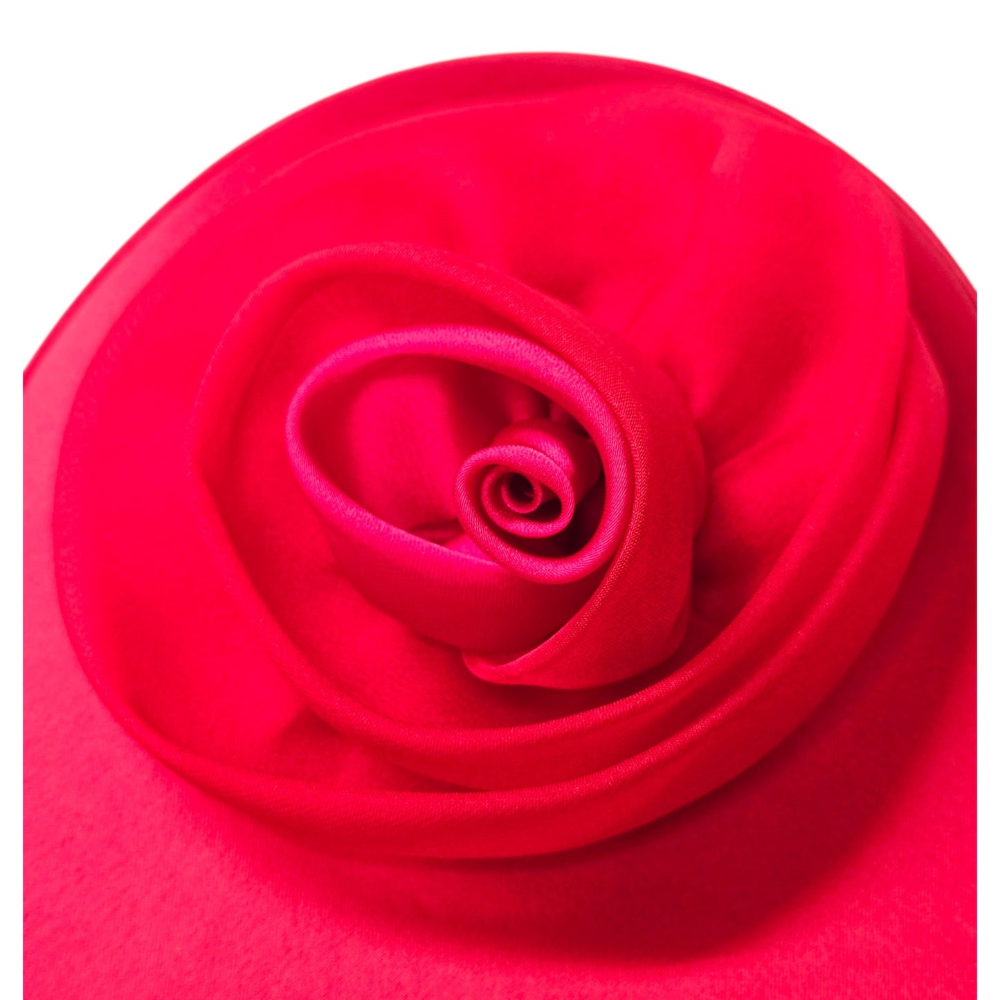 Godiva Red Satin Heart-Shaped Chocolated Gift Box with Satin Rose Valentines Day