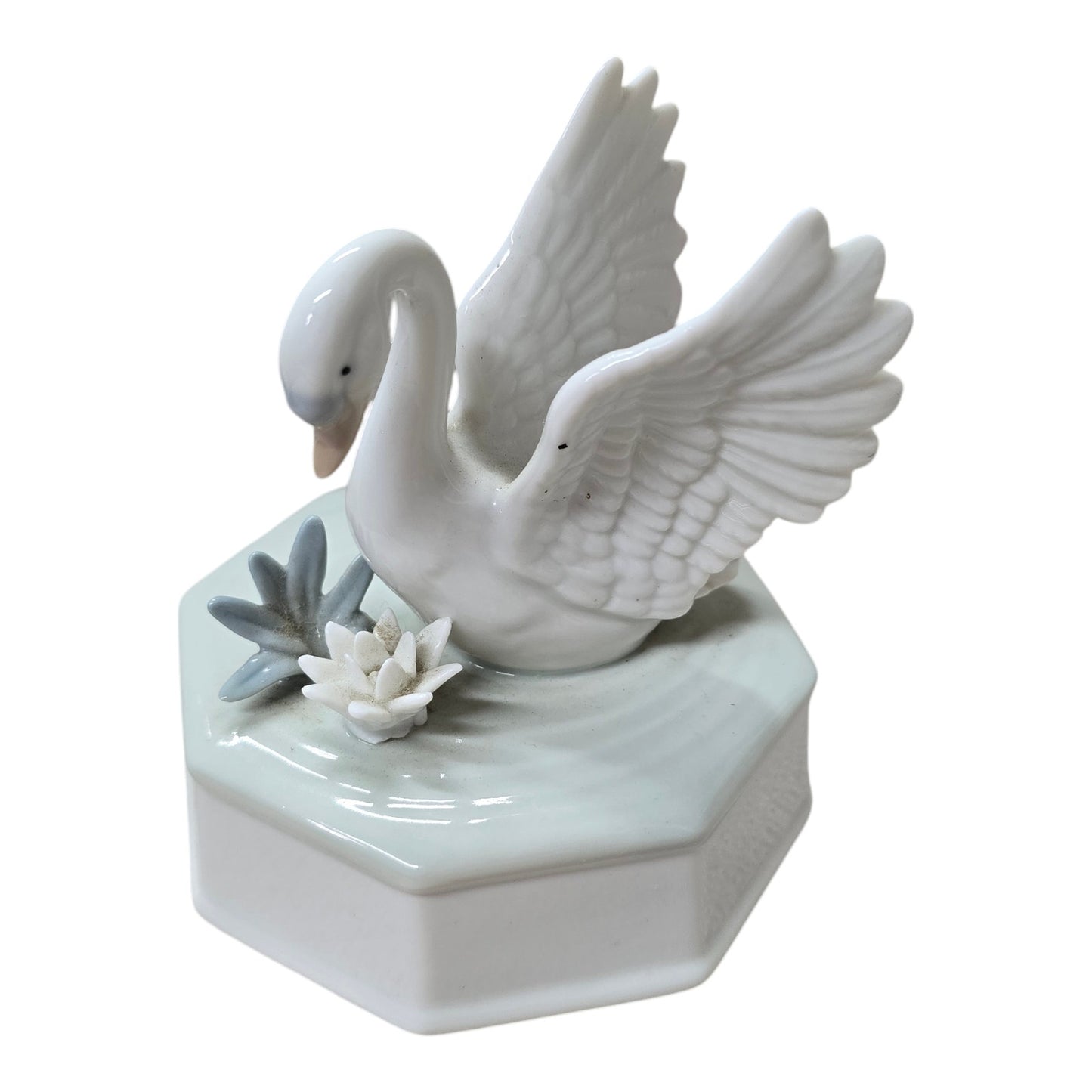 Vintage Otagiri Japan Porcelain Swan with Water Lily Music Box, Over The Rainbow