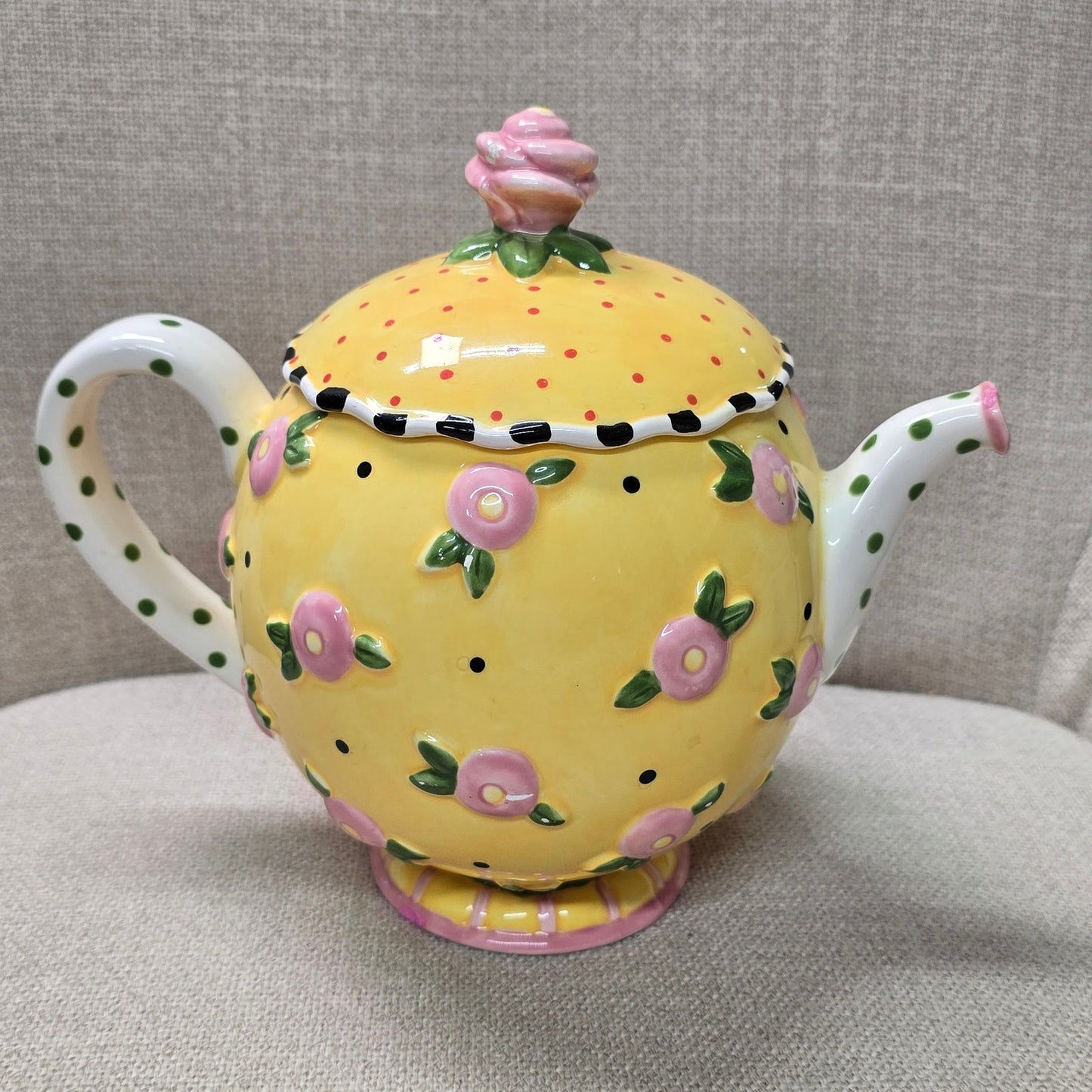 AS IS VTG 1997 ME Mary Engelbreit Ceramic Teapot, Yellow Pink Flower 8”, Flaw