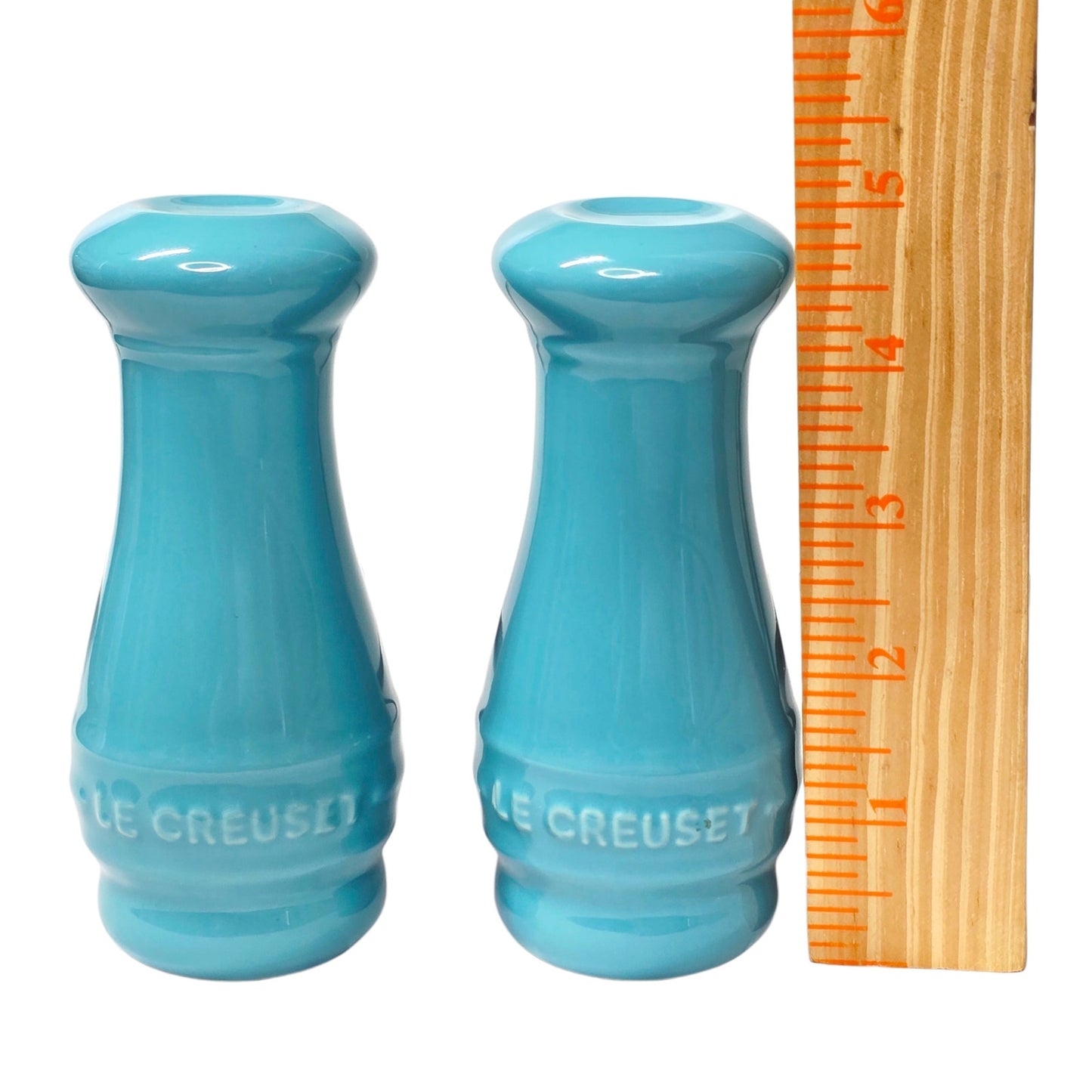 Le Creuset Salt & Pepper Shaker Set - Caribbean Blue Minimalist Collection
