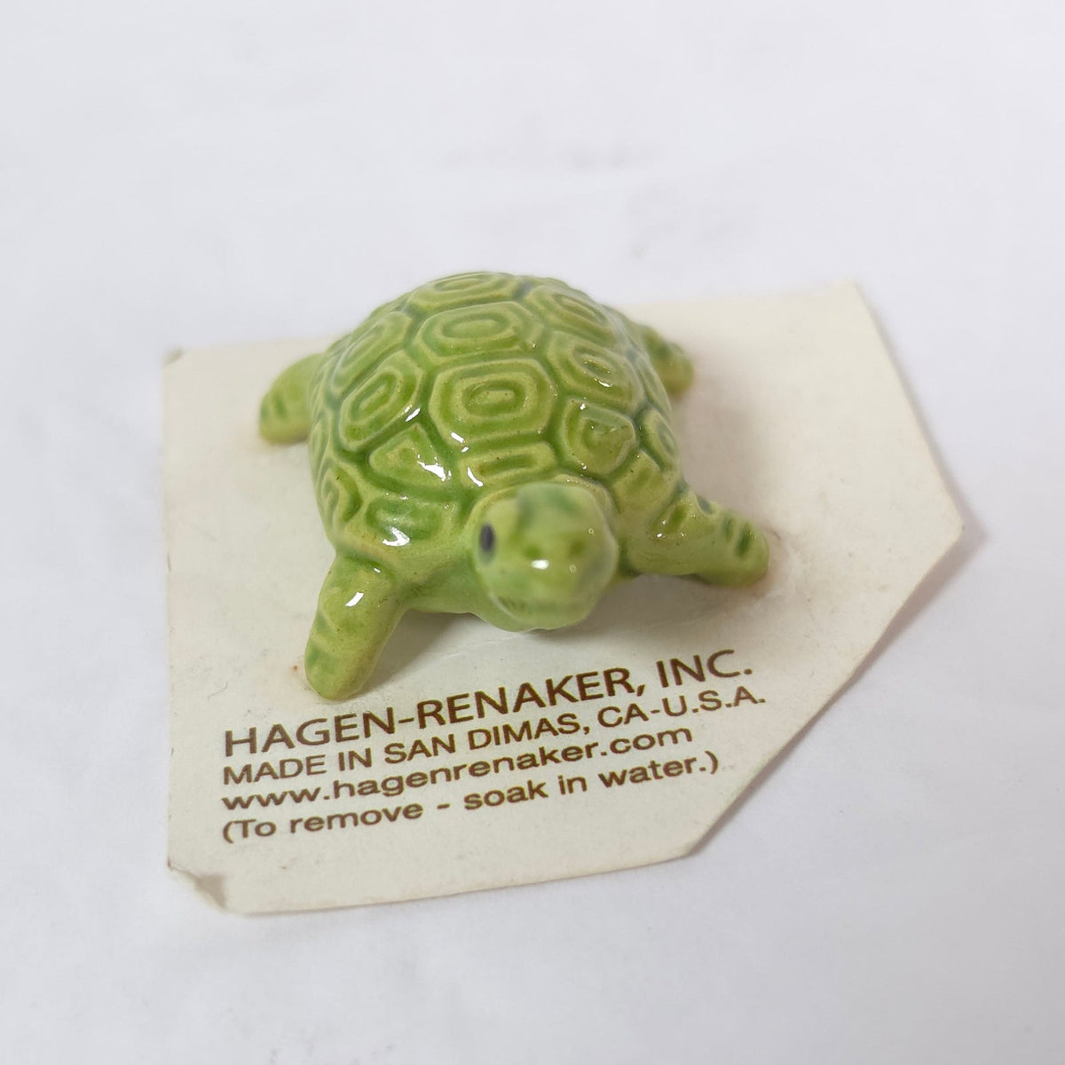 Hagen Renaker Green Turtle Miniature Ceramic Figurine on Original Card USA