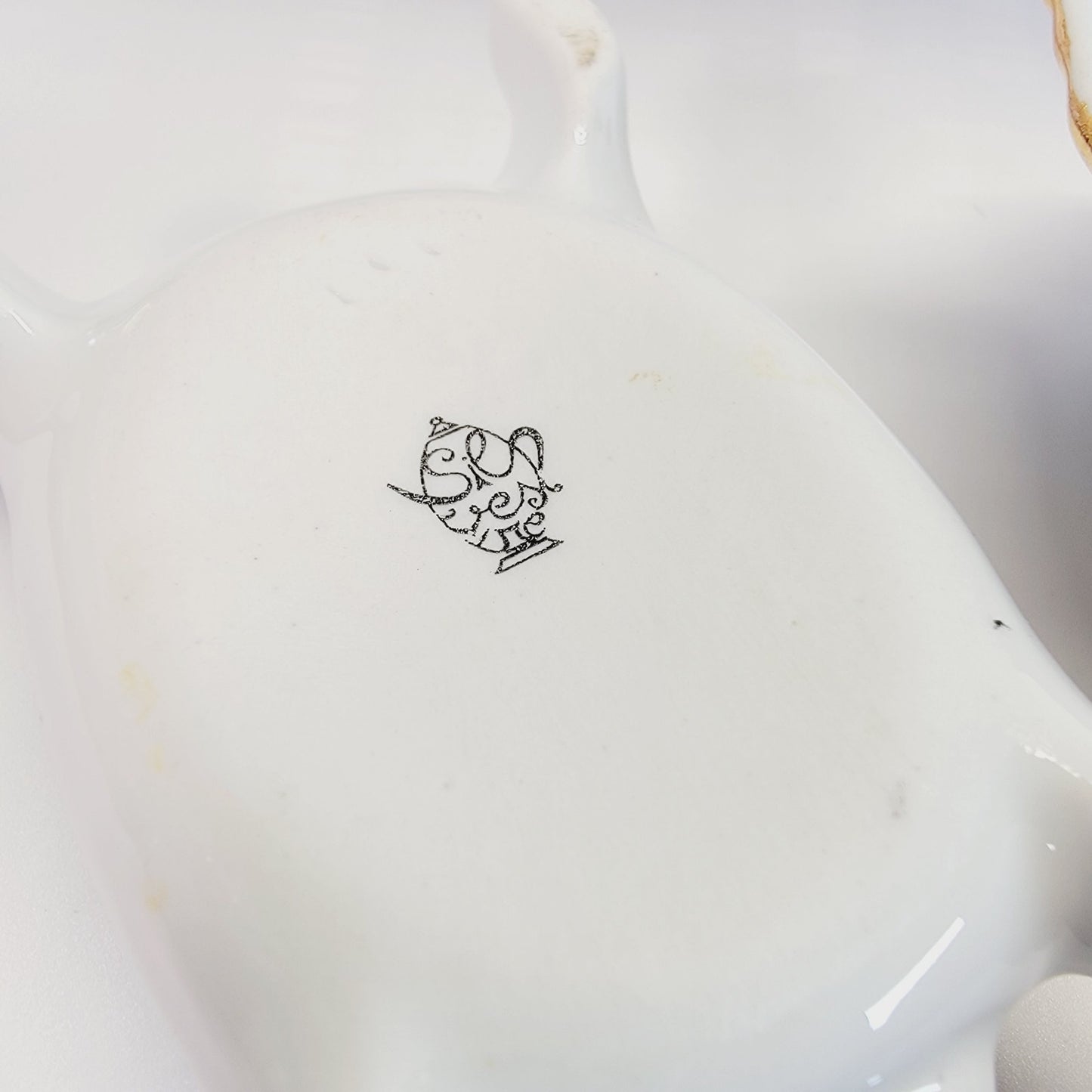 Elizabeth Arden Turtle Trinket Dish, Courting Couple, Lidded, Recuerdo de Toledo