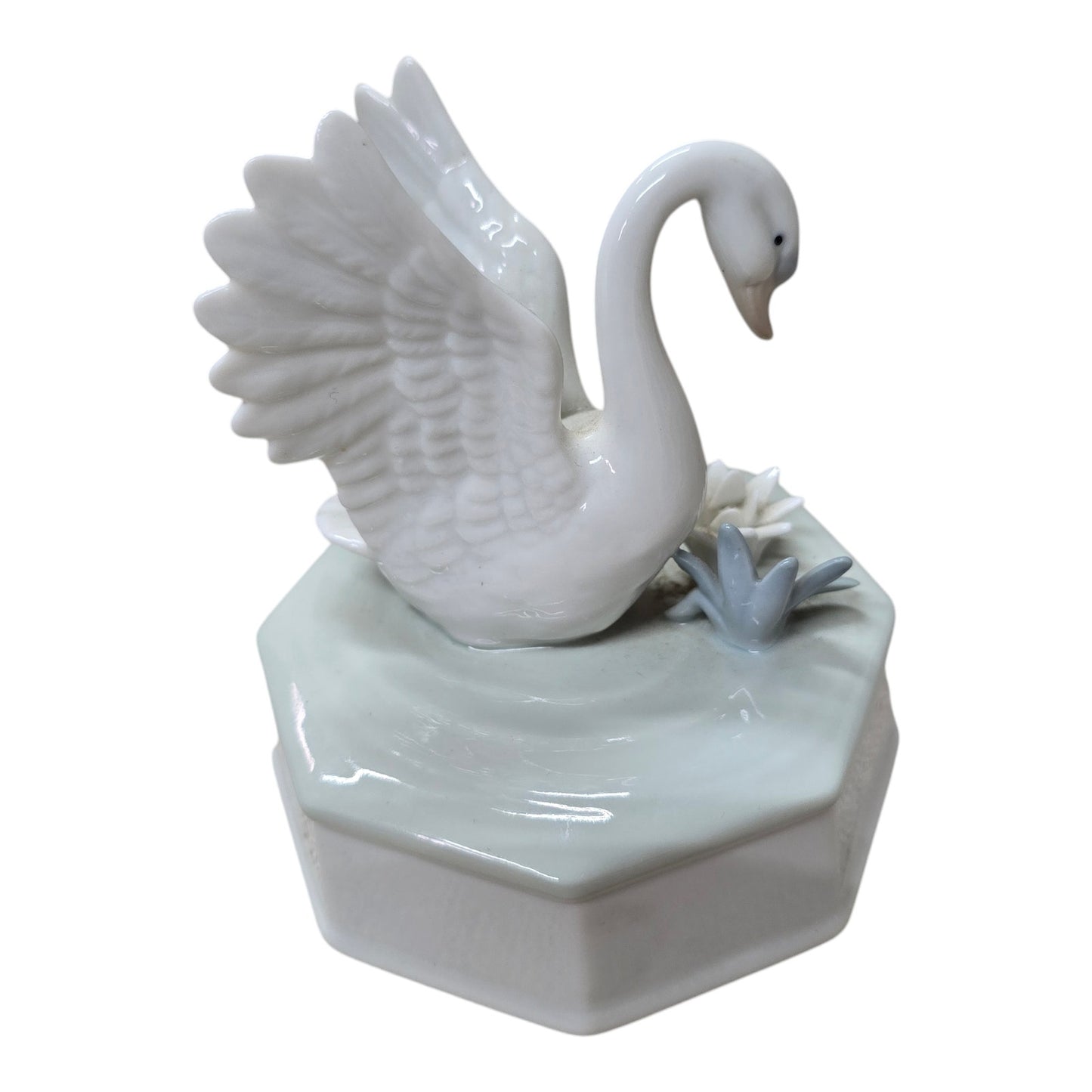 Vintage Otagiri Japan Porcelain Swan with Water Lily Music Box, Over The Rainbow