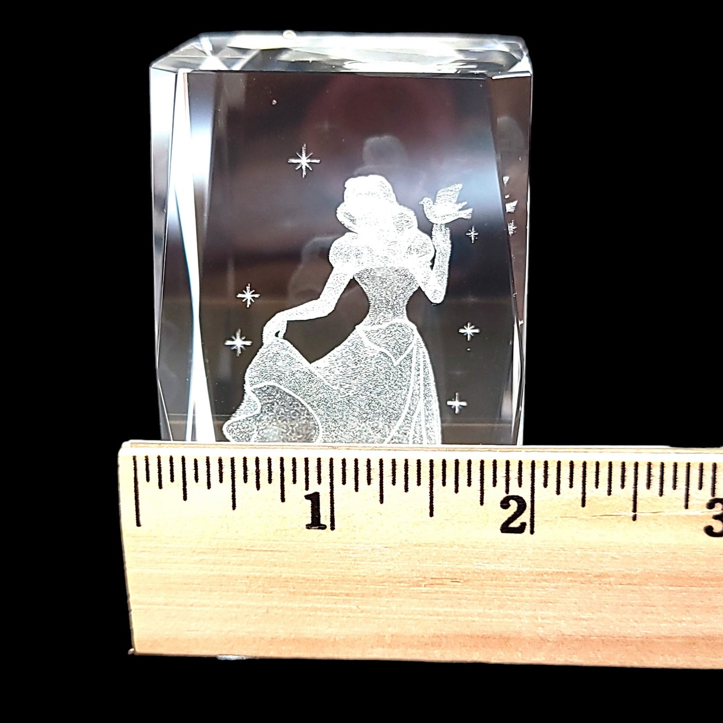 3D Laser Etched Snow White with Bird Crystal Paperweight in Box 3 x 2 x 2" Original Box