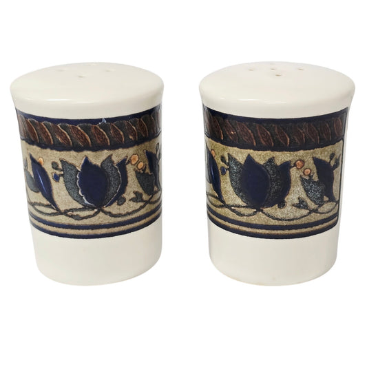 Mikasa Arabella Intaglio Salt and Pepper Shakers CAC01 - Malaysia Stoneware