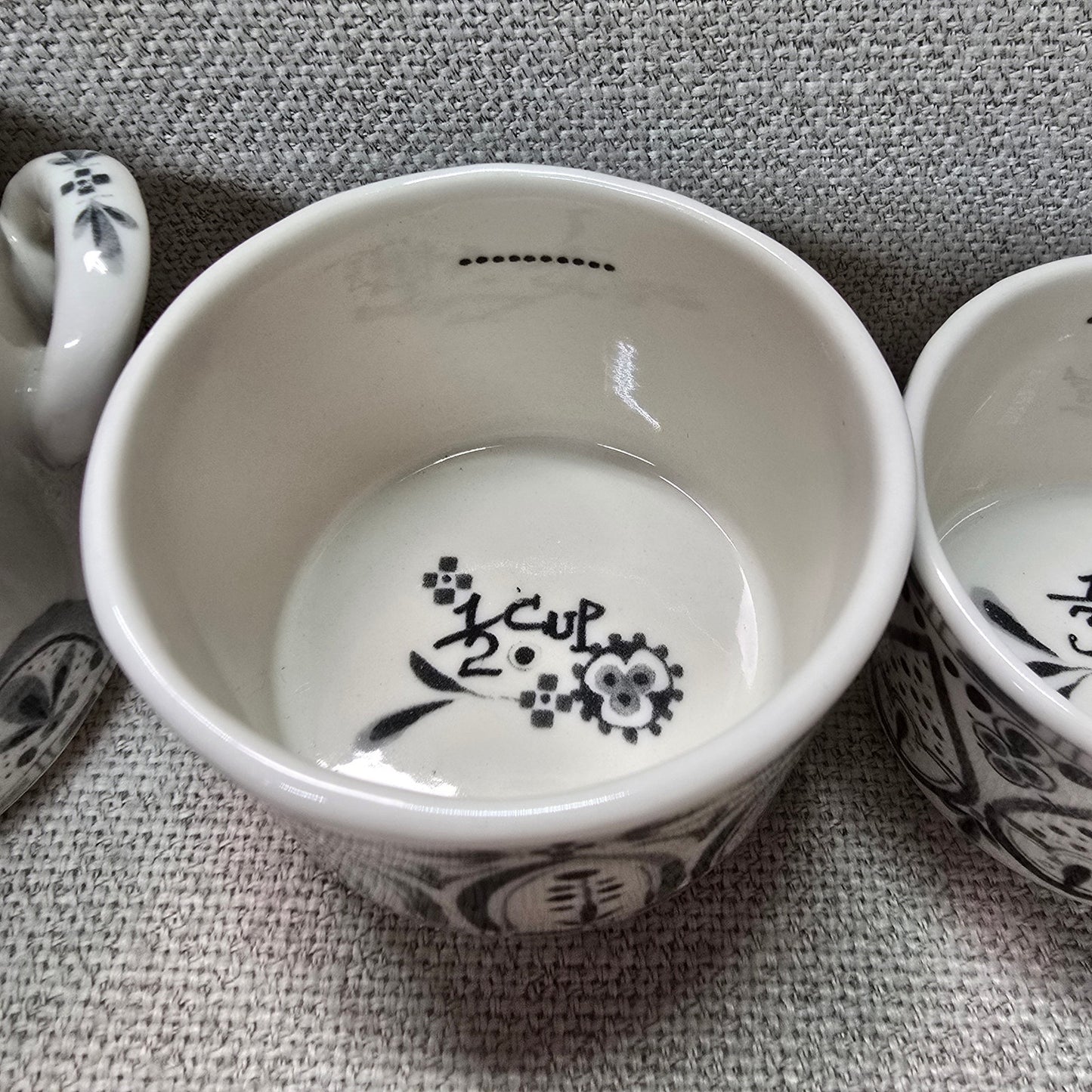 Anthropologie Black & White Handpainted Stoneware Nesting Measuring Cups