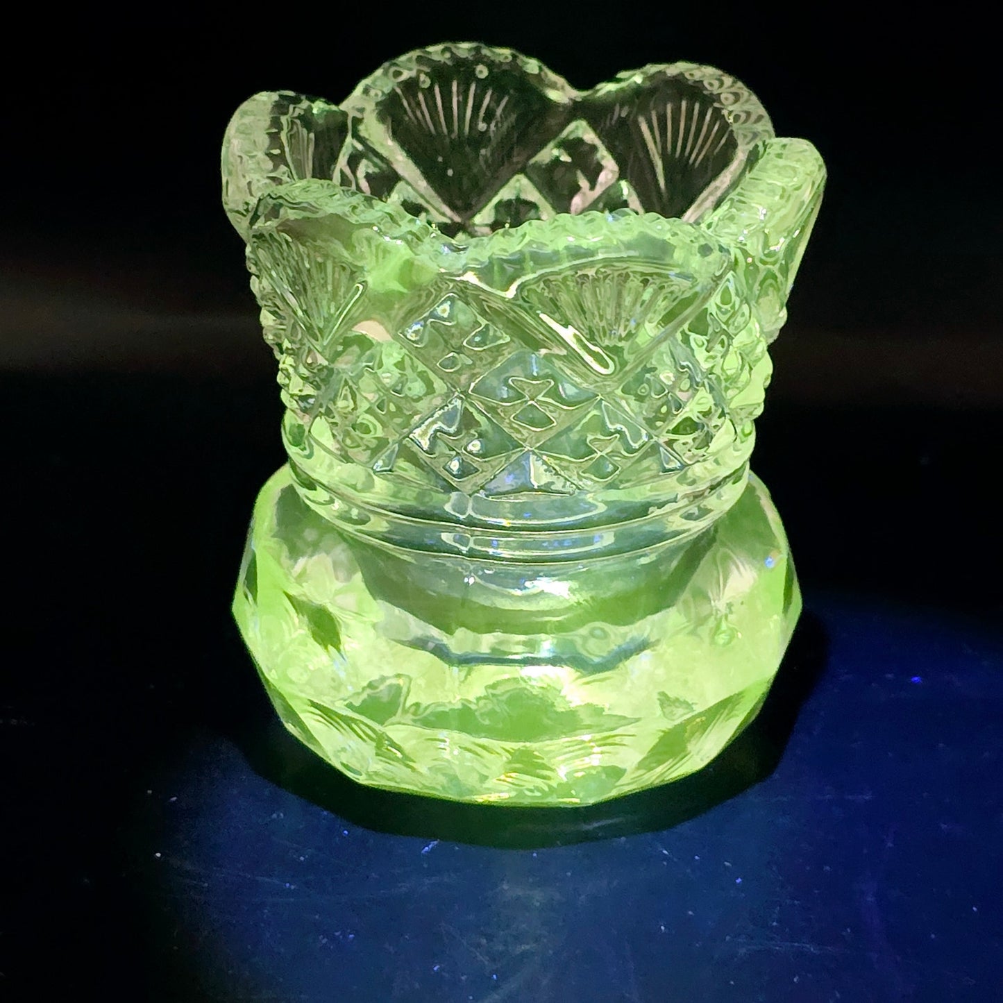 Vintage Glowy Westmoreland Glass "Fan and File" Toothpick Vase