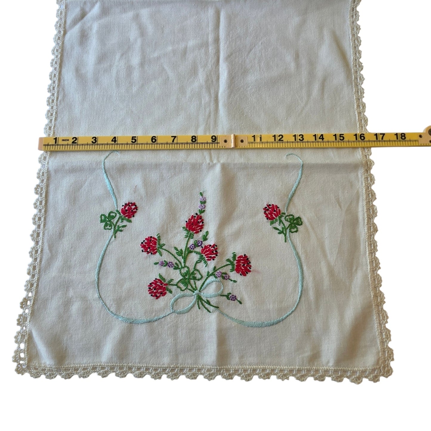 Vintage Berry Blossom Embroidered Linen Table Runner Dresser Scarf Crochet Lace