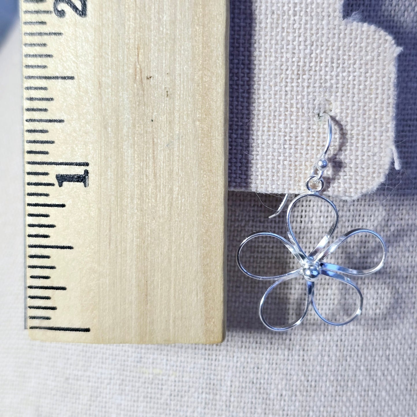 New Belk 925 Sterling Silver Daisy Floral Earrings