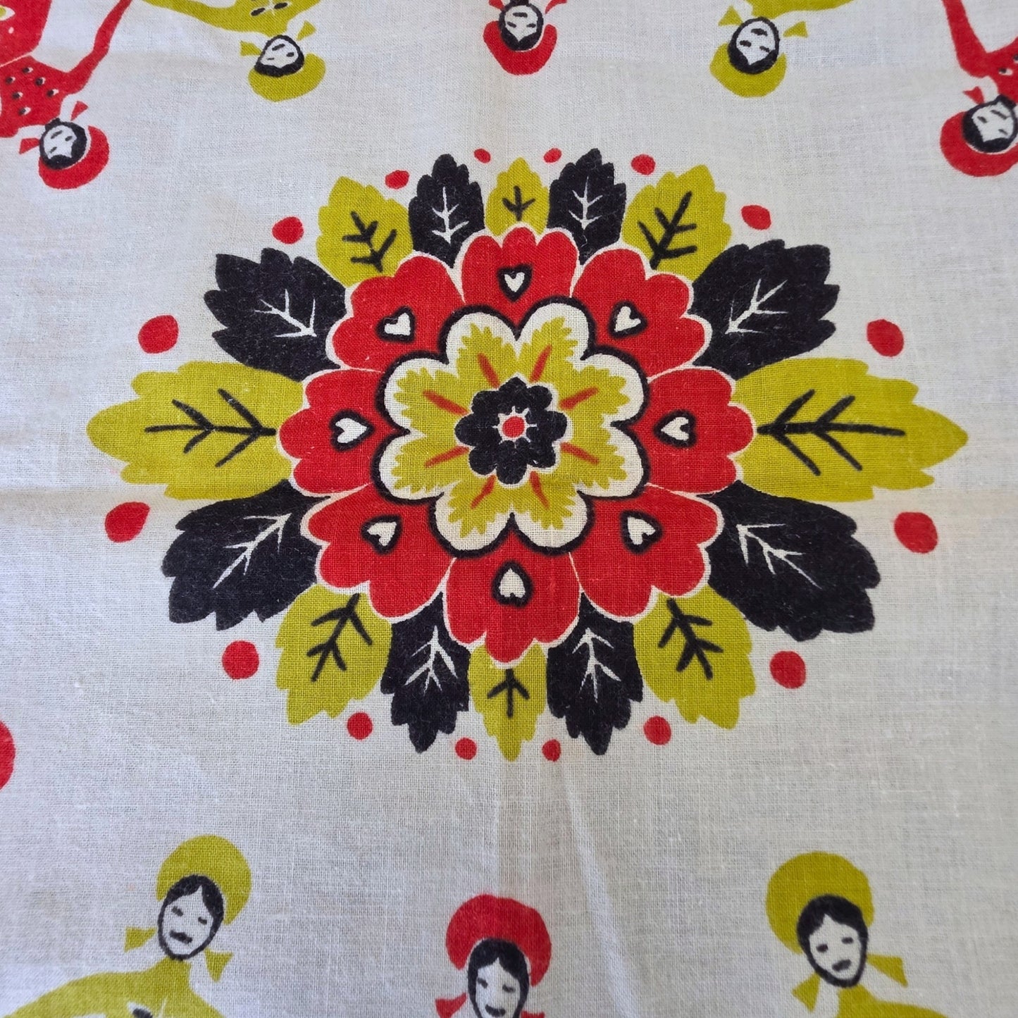 Startex Wonder-Dri Kitchen Towel Vintage Folk Art Dancers Floral Red White