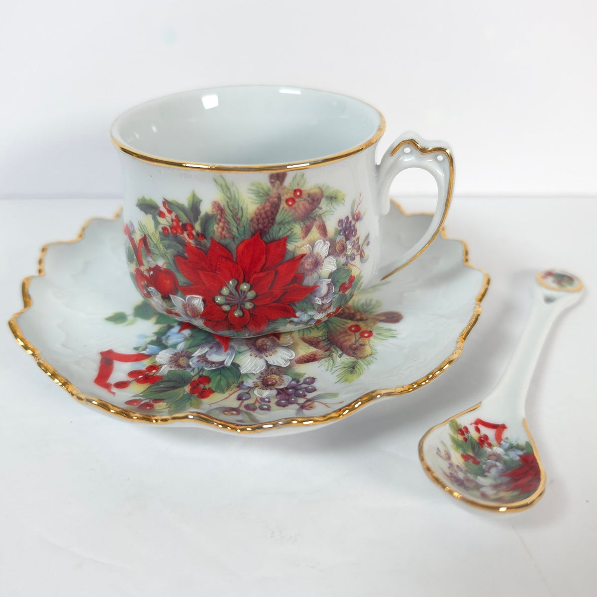 Lois White CreARTive Treasures Christmas Teacup Saucer Spoon Poinsettia