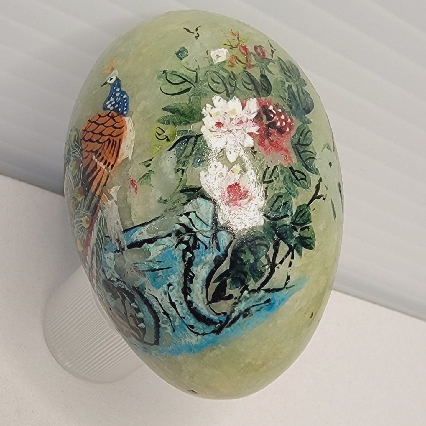 Vtg Genuine Alabaster Hand Painted Egg Paperweight Peacock Flowers Lake Easter