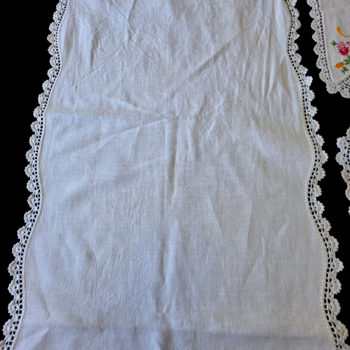 Vintage 3 Pc Crinoline Lady Dresser Scarf Set Linen Crochet Lace Bow Flower Bird