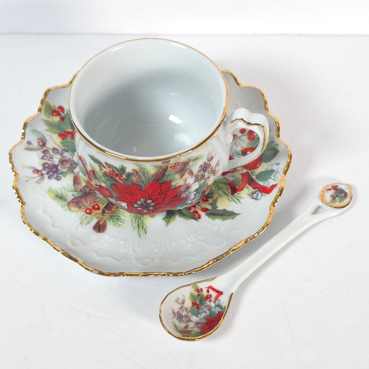 Lois White CreARTive Treasures Christmas Teacup Saucer Spoon Poinsettia