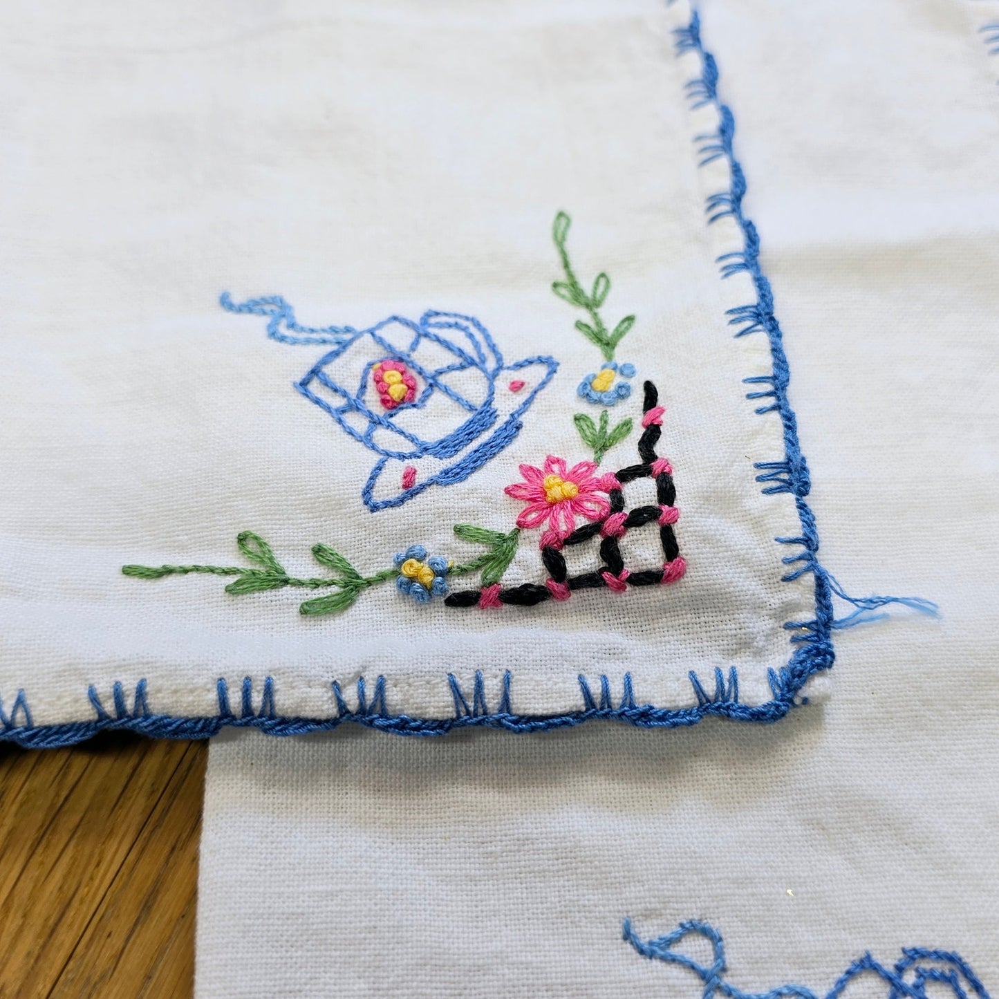 Set of 4: 9.5" x 9.5" Vintage Embroidered Coffee Tea Napkins