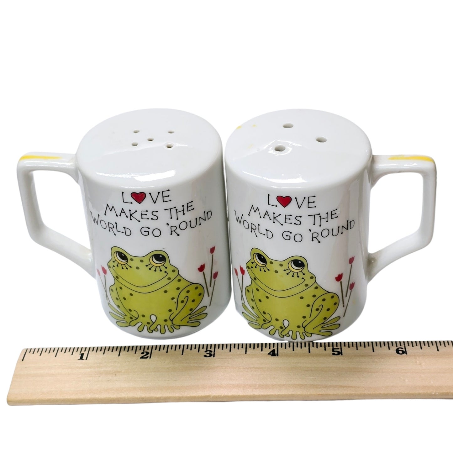 Vtg ❤️ Frogs Salt & Pepper "A Lorrie Design" Japan Love Makes the World Go Round