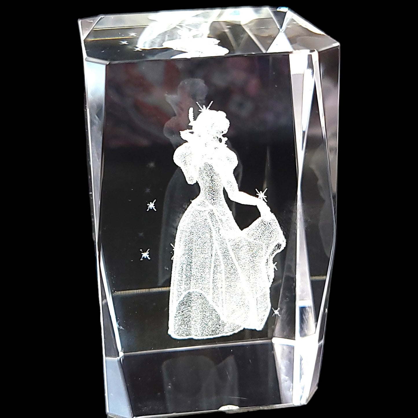 3D Laser Etched Snow White with Bird Crystal Paperweight in Box 3 x 2 x 2" Original Box