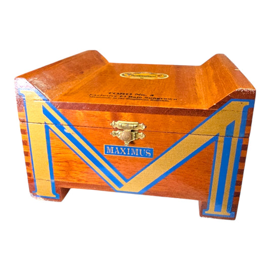 Vintage Maximus Toro Wooden Cigar Box, Diamond Crown Maximus Toro No. 4