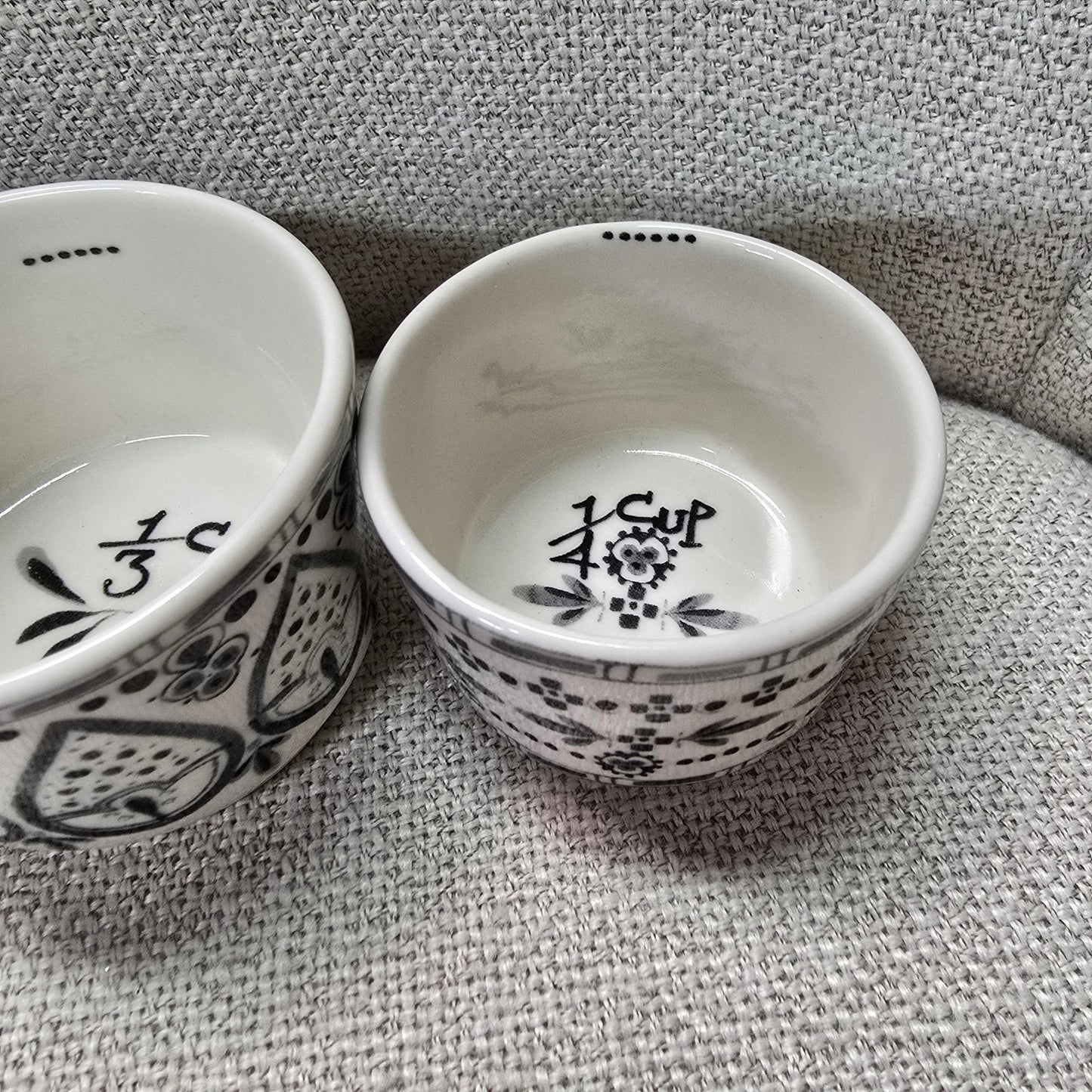 Anthropologie Black & White Handpainted Stoneware Nesting Measuring Cups