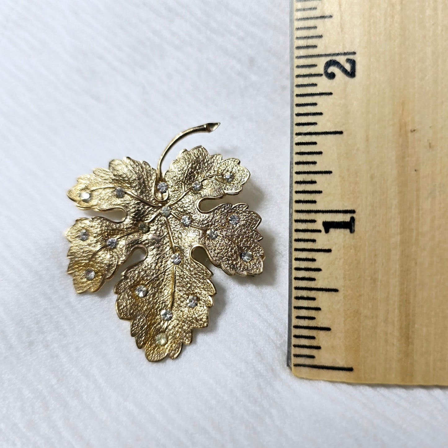 Vintage Gold Tone Figural Rhinestone Leaf Brooch