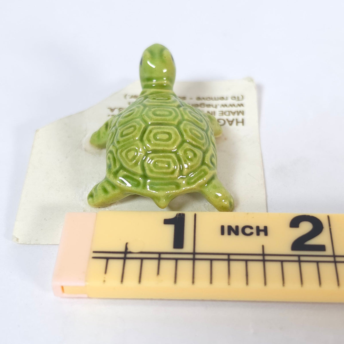 Hagen Renaker Green Turtle Miniature Ceramic Figurine on Original Card USA