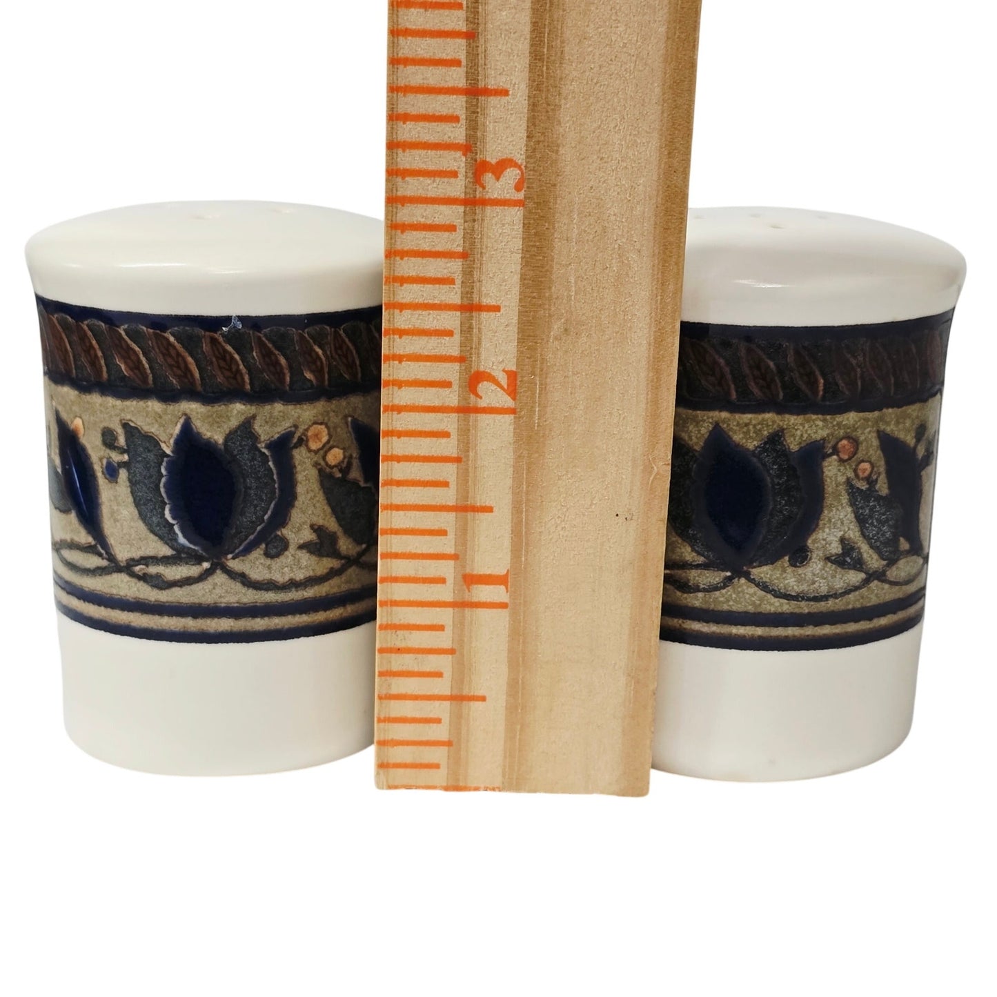 Mikasa Arabella Intaglio Salt and Pepper Shakers CAC01 - Malaysia Stoneware