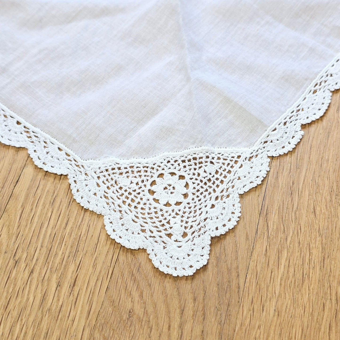 11" x 11" 2 White Lace Trim Hankies