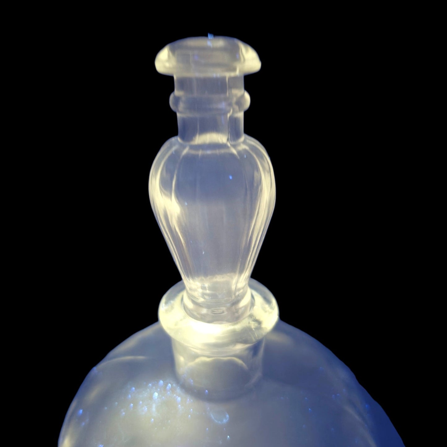 Antique Apothecary Show Bottle Ribbed Stopper Glass Pharmacy Jar 365 UV Reactive