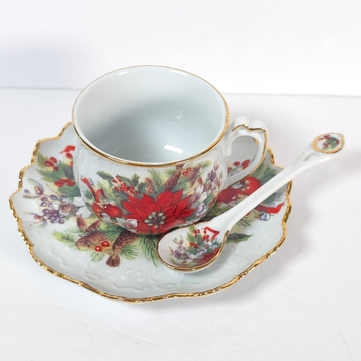 Lois White CreARTive Treasures Christmas Teacup Saucer Spoon Poinsettia