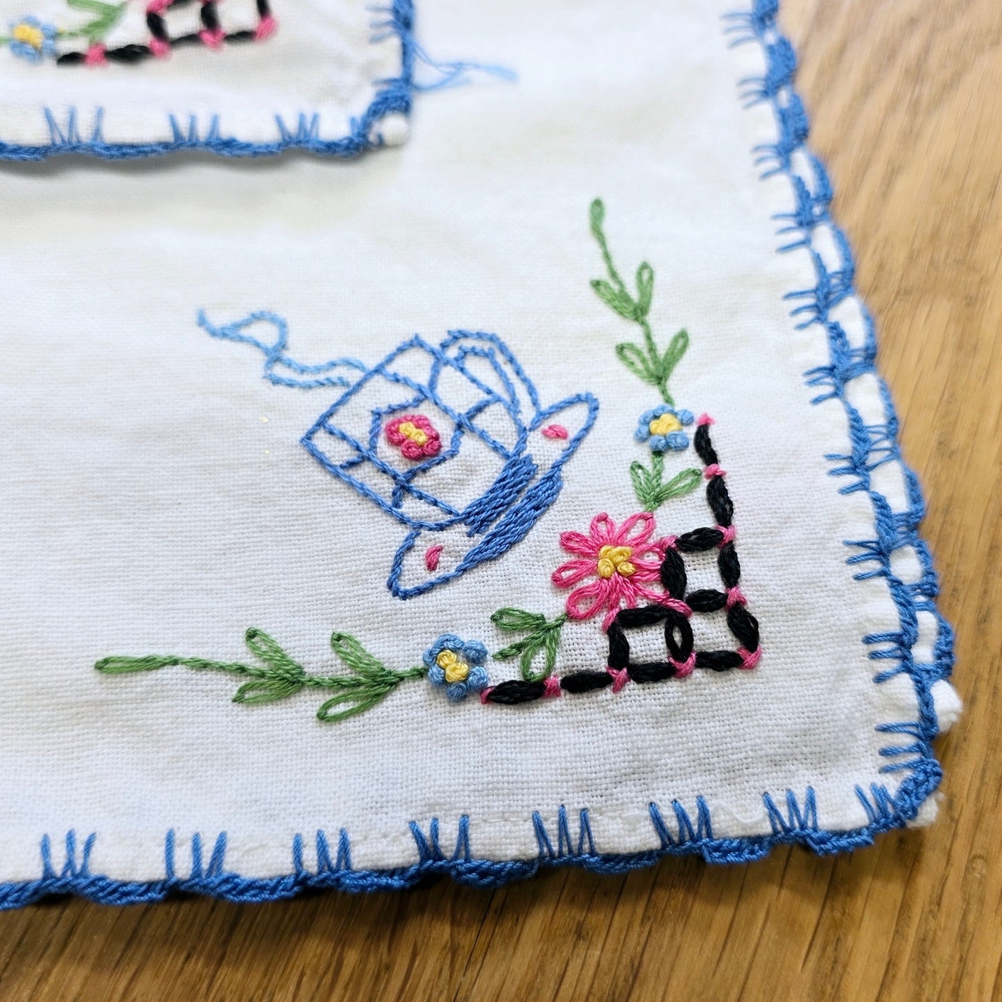 Set of 4: 9.5" x 9.5" Vintage Embroidered Coffee Tea Napkins