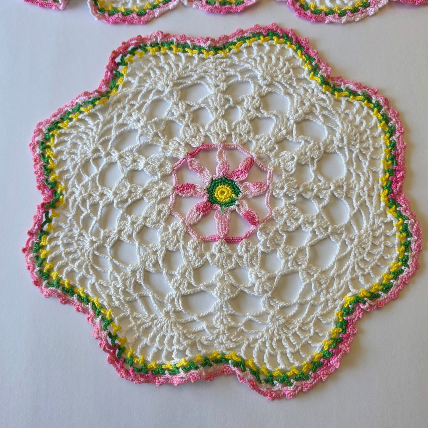 Vintage Crochet Floral Doily Set Oblong Dresser Scarf & Round Doily Handmade