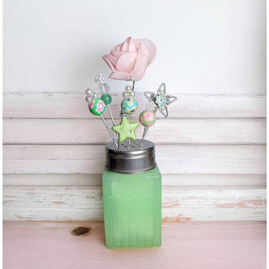 Vintage Green Jadeite Shaker Pin Holder Display with 7 Handmade Stick Pins Vtg Hatpin Holder, Vintage Salt Shaker Single