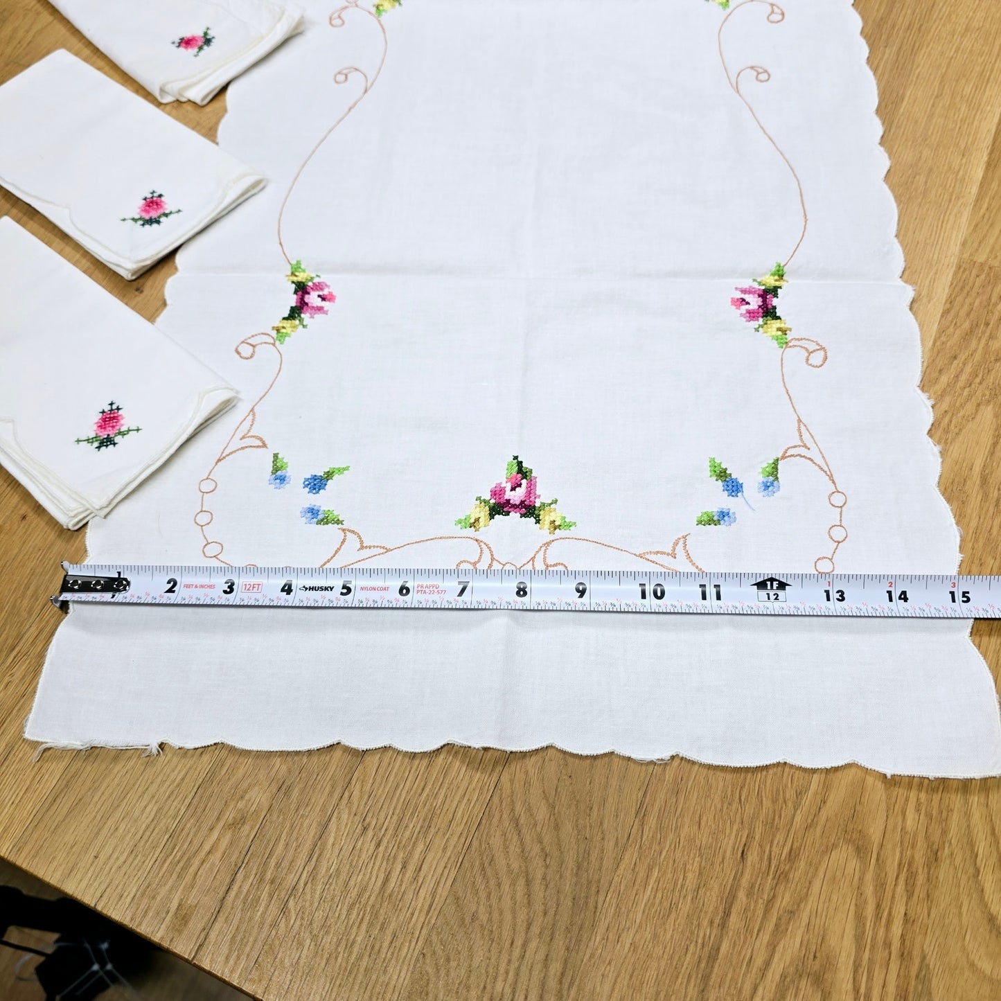 Floral Embroidered Table Runner with 3 Napkins